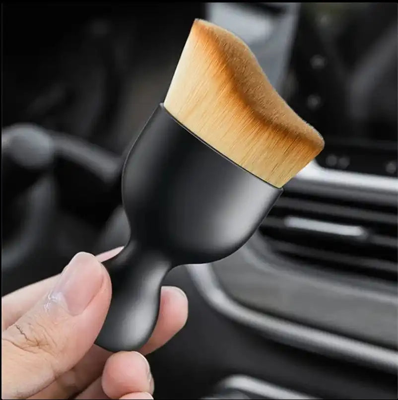 CLEANING BRUSH