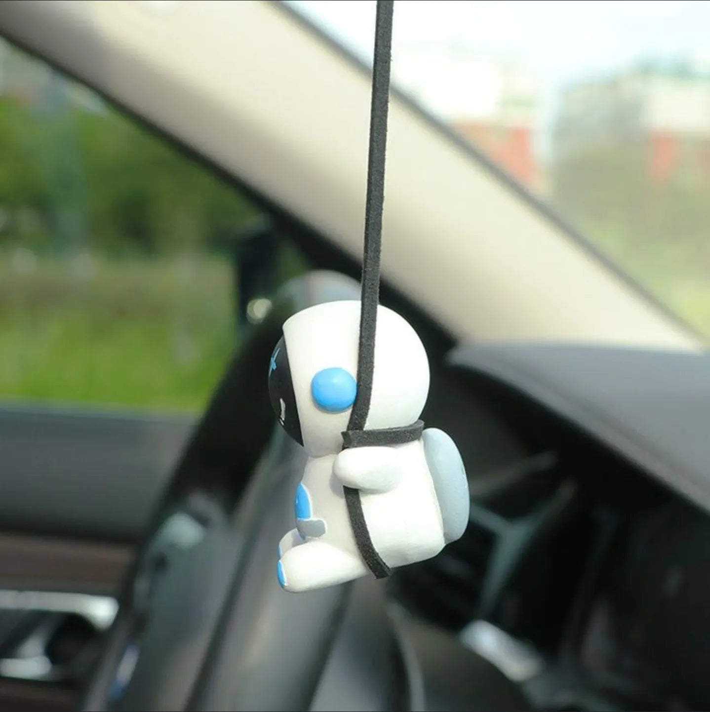 HNG-DCR-1 Swing Astronaut Car Pendant – Rear View Mirror Hanging Decoration